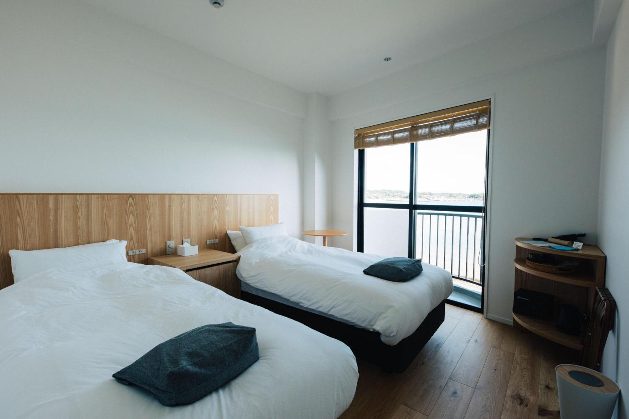 Colorit Goto Islands Hotel Bagian luar foto