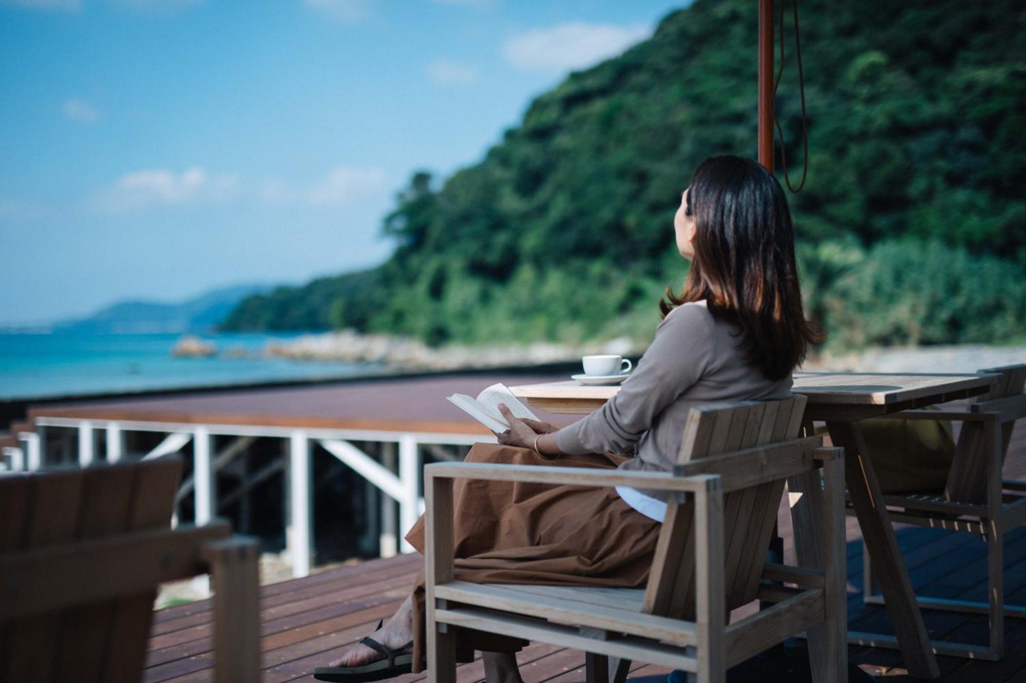 Colorit Goto Islands Hotel Bagian luar foto